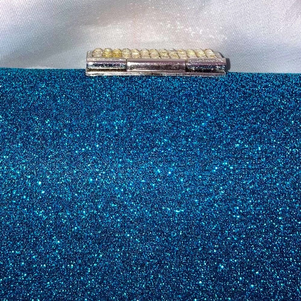 🔥HOST PICK🔥AQUAMARINE COCKTAIL BAG w/ JEWELED CLASP & DETACHABLE CHAIN STRAP - Picture 7 of 10